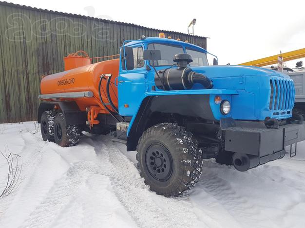 Автотопливозаправщик Урал 6х6 10 куб в отличном состоянии