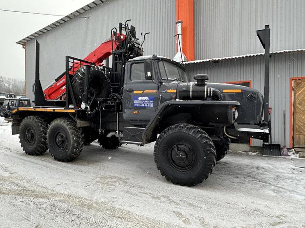 Лесовоз Урал капремонт 2026 г.в. с новым манипуляторами Велмаш Палфингер