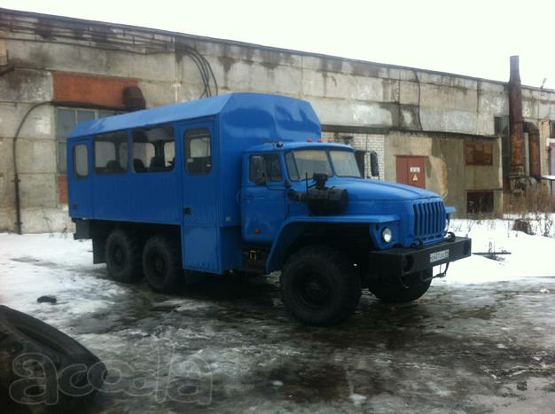 Вахтовый автобус Урал